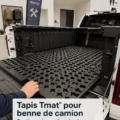Aperçu d'un camion équipé du matelas Tmat® avec un espace de chargement organisé.
