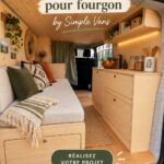 Vue d'un fourgon aménagé pour le confort avec des kits spécialisés.
