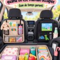 Intérieur d'une voiture bien organisée avec des accessoires pratiques pour maman.